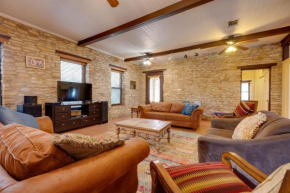 10-Acre San Marcos Vacation Rental about 6 Mi to TSU!